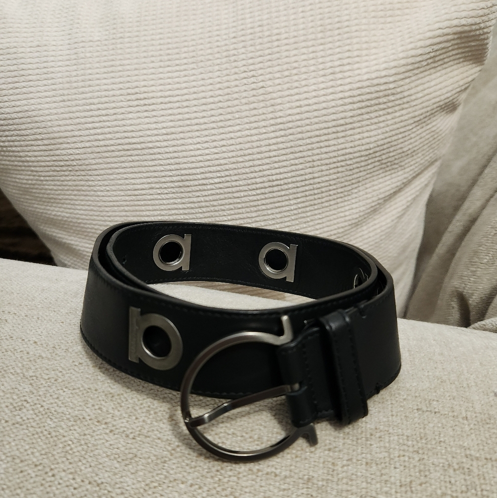 Salvatore Ferragamo Black Leather Belt with Silver Accents - Picture 1 of 10